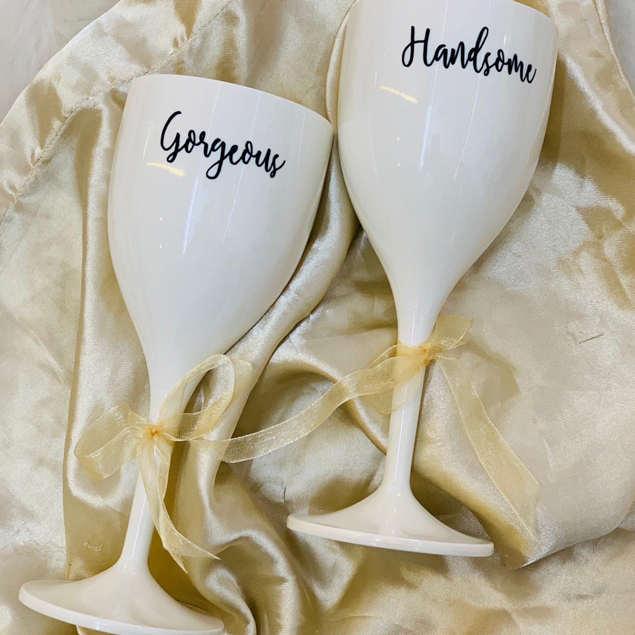 Gorgeous Wine Glasses Gifts for Christmas 